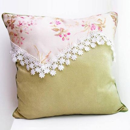 DAISY Polyester-Mix (45cm Standard) Throw Pillow Cover  