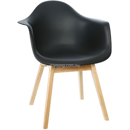 Eames W4 (Rubberwood Leg) Armchair (PP replica)*