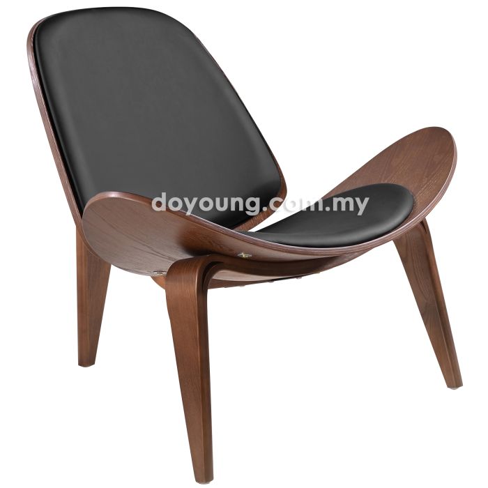 CH07 SHELL (90cm Walnut) Easy Chair (replica)